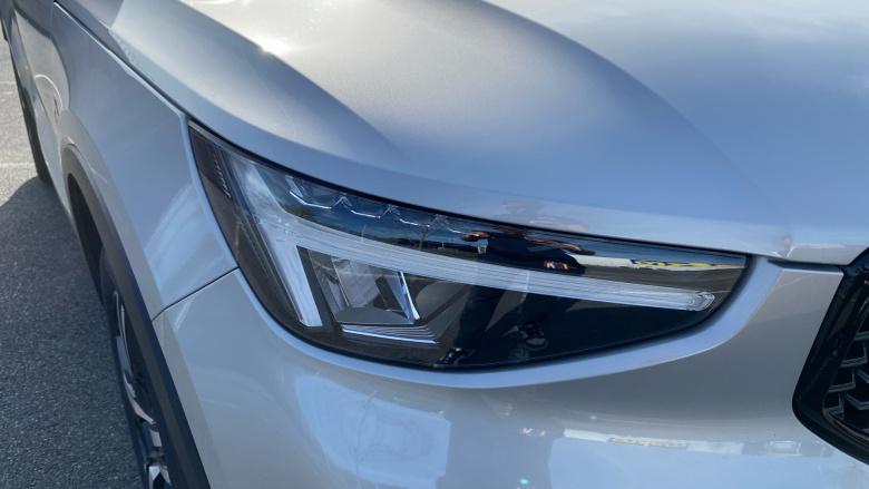 Volvo XC40 2.0 B3P Plus Dark 5dr Auto Petrol Estate